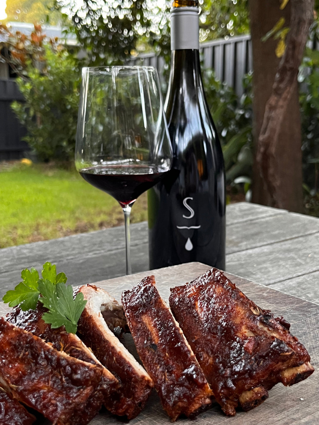 'S', 'A' Icons and Shiraz & Cabernet